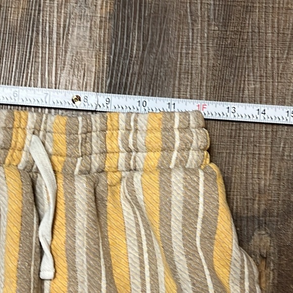 Zara Women’s Shorts Small pockets drawstring yellow gray stripe pull on elastic - Picture 2 of 9